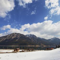 In der Rubrik Erotik Eben am Achensee finden Sie 61 Erotikanzeigen, u.a. Escorts, Erotische Massagen oder Sexkontakte. Erotik Eben am Achensee | Locanto Erotik Dating Eben am