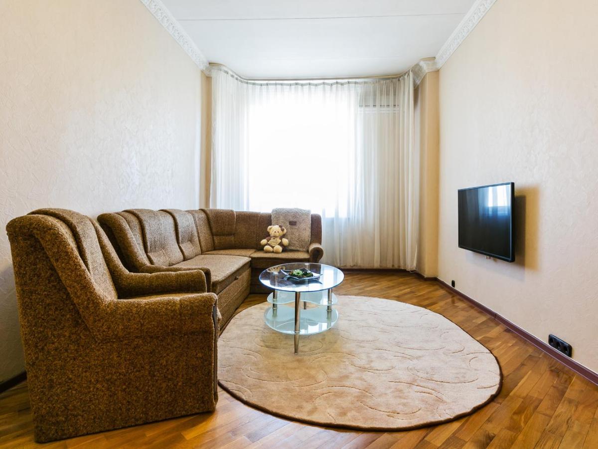Apartment nice. Русские апартаменты Москва. Samsung Новинский бульвар 31. Москва Новинский бульвар 18с1.