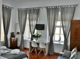 10 Hotel Ramah Hewan Peliharaan Terbaik Di Hydra Yunani Booking Com