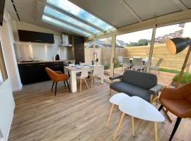 Get Petite maison bord de plage Free