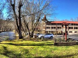 The 10 Best Hotels Near Anna Ruby Falls In Helen United States Of