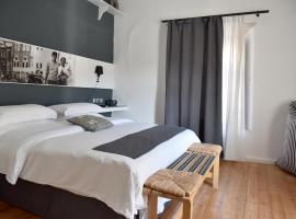 10 Hotel Ramah Hewan Peliharaan Terbaik Di Hydra Yunani Booking Com