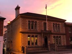 Macquarie Manor Hotel