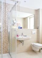 NEW LISTING. 5* LUXURY. SLEEPS 4. IN THE HEART OF TOWN