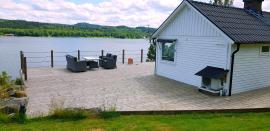 Lakehouse with amazing view