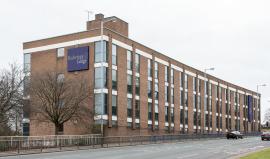 Redwings Lodge Wolverhampton Central