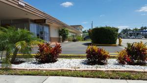 Parkway Inn Airport Motel