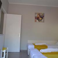 Daisy Apartment
