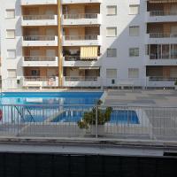 ADOSADO EN URB CON PISCINA A 200 METROS DE PLAYA