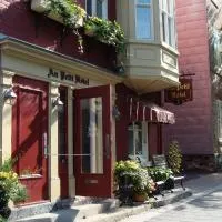 Au Petit Hôtel, Quebec City - Promo Code Details