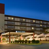 Hotel Ruby Foo's