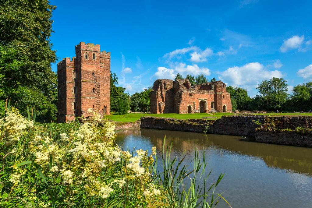 The Castle Hotel by Greene King Inns