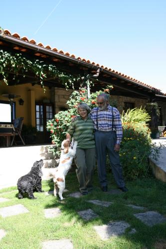 Teresa Simoes e Pedro Homenio o John e a Bekas