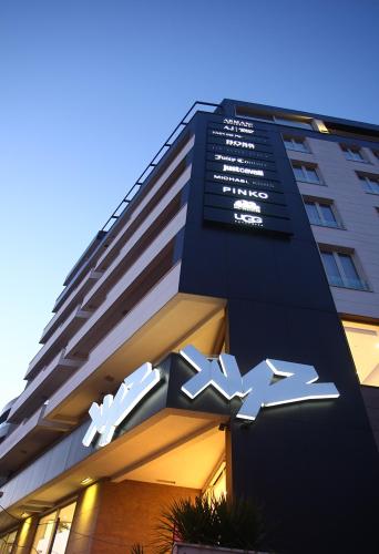 Sky View Luxury Apartments 4 ****