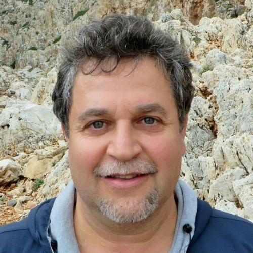Yiannis Perrakis
