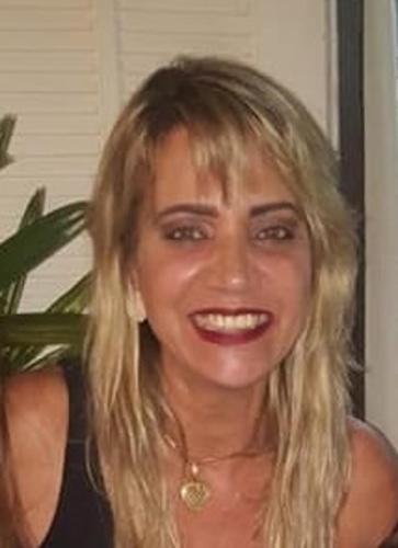 Sandra Ferrarezi
